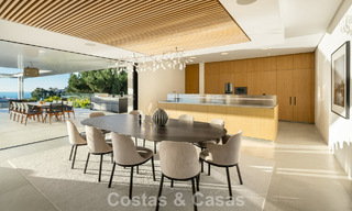 Sensationele moderne luxevilla te koop met zeezicht in “gated” El Madroñal in het gebied van Marbella - Benahavis 779435 