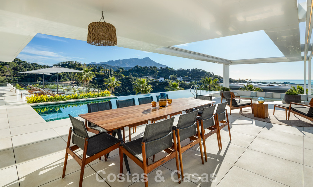 Sensationele moderne luxevilla te koop met zeezicht in “gated” El Madroñal in het gebied van Marbella - Benahavis 779446