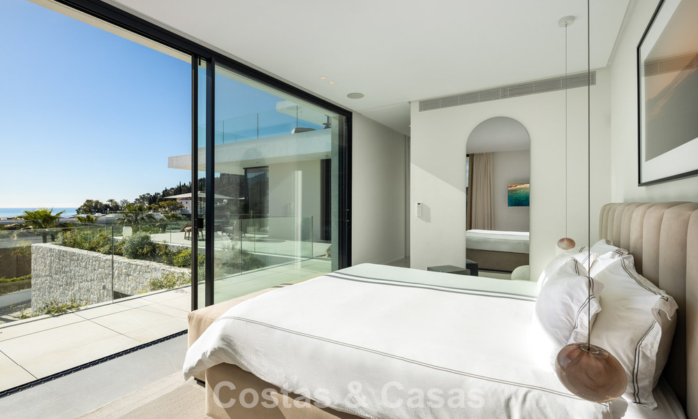 Sensationele moderne luxevilla te koop met zeezicht in “gated” El Madroñal in het gebied van Marbella - Benahavis 779449