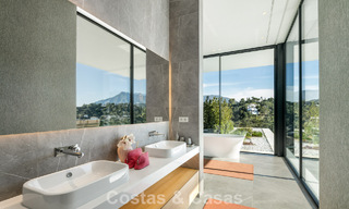 Sensationele moderne luxevilla te koop met zeezicht in “gated” El Madroñal in het gebied van Marbella - Benahavis 779450 