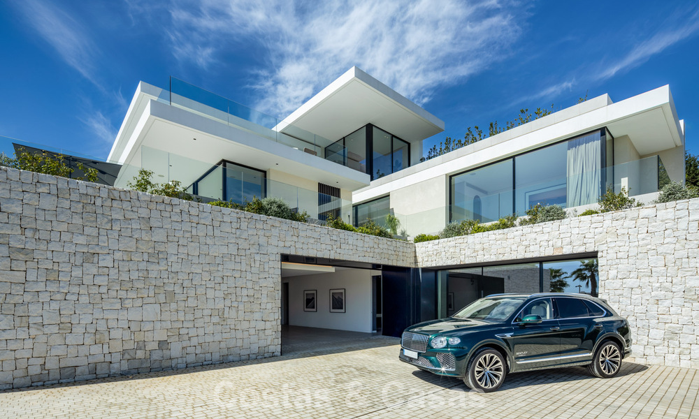 Sensationele moderne luxevilla te koop met zeezicht in “gated” El Madroñal in het gebied van Marbella - Benahavis 779459