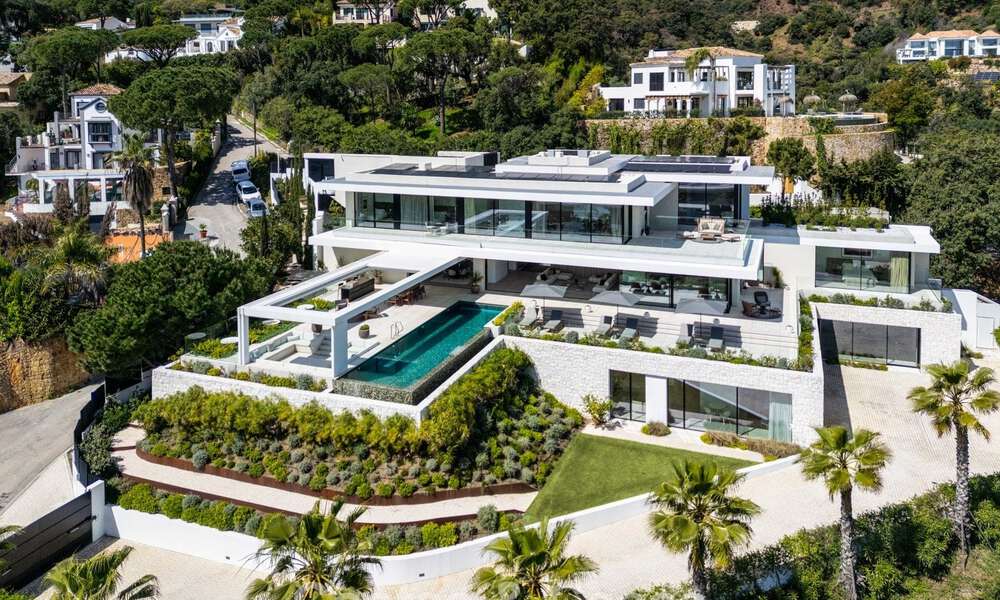 Sensationele moderne luxevilla te koop met zeezicht in “gated” El Madroñal in het gebied van Marbella - Benahavis 779468