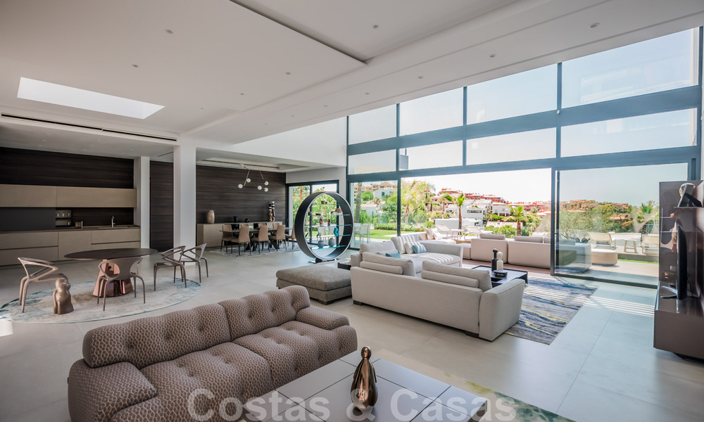 Instapklare, gloednieuwe moderne designer villa met prachtig uitzicht te koop te Marbella - Benahavis 36064