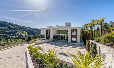 Nieuwbouw luxevilla te koop met zeezicht in het exclusieve La Zagaleta Golfresort, Benahavis - Marbella. Instapklaar. 40112