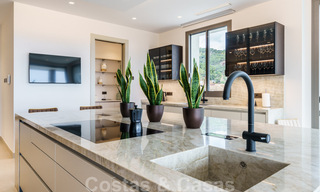 Nieuwbouw luxevilla te koop met zeezicht in het exclusieve La Zagaleta Golfresort, Benahavis - Marbella. Instapklaar. 40129 