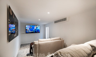 Instapklare, eigentijdse villa te koop op een steenworp van het strand en beachclubs en op loopafstand van de promenade en het centrum van San Pedro, Marbella 36331 