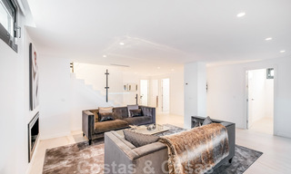 Instapklare, eigentijdse villa te koop op een steenworp van het strand en beachclubs en op loopafstand van de promenade en het centrum van San Pedro, Marbella 36332 