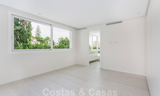 Moderne beachside villa te koop in Marbella-oost met zeezicht op een steenworp van goede en gezellige stranden 36480 