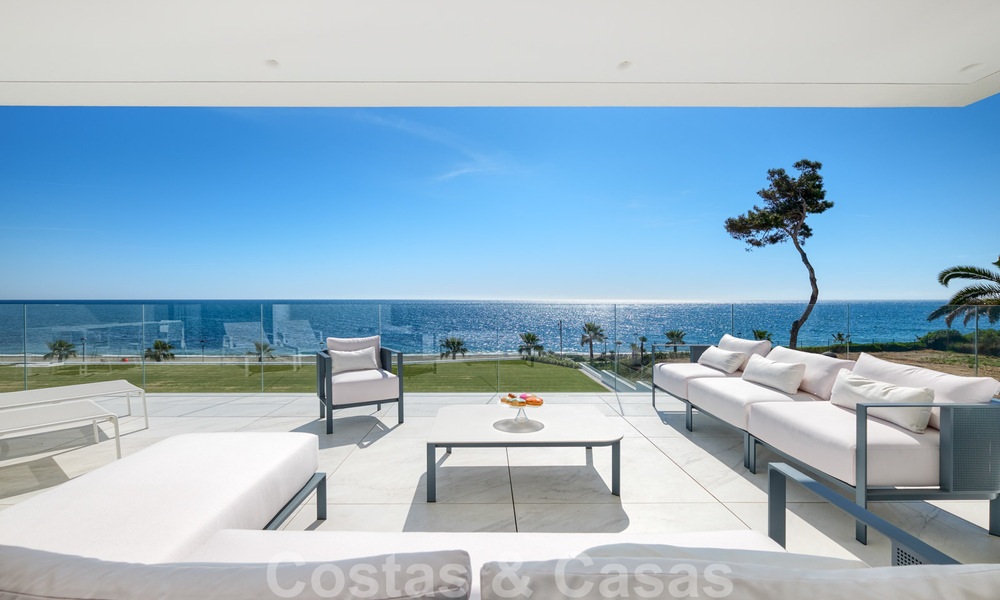 Emare te koop: exclusieve, instapklare, moderne eerstelijnsstrand appartementen te koop, New Golden Mile, Marbella - Estepona 36867