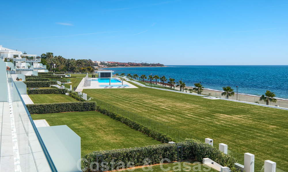 Emare te koop: exclusieve, instapklare, moderne eerstelijnsstrand appartementen te koop, New Golden Mile, Marbella - Estepona 36869