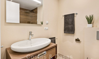 Eigentijds gerenoveerd eerstelijnsstrand Penthouse te koop met 4 slaapkamers en prachtig zeezicht op de New Golden Mile tussen Marbella en Estepona 36913 