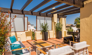 Eigentijds gerenoveerd eerstelijnsstrand Penthouse te koop met 4 slaapkamers en prachtig zeezicht op de New Golden Mile tussen Marbella en Estepona 36928 