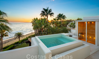 Eerstelijnsstrand super-de-luxe penthouse met schitterend open zeezicht te koop in Puente Romano in Marbella 37351 