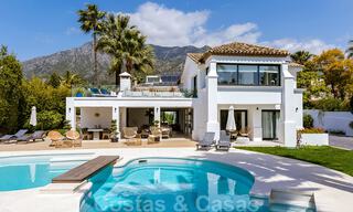 Stijlvol gerenoveerde villa te koop in een moderne Mediterrane stijl aan de Golden Mile in Marbella 37358 