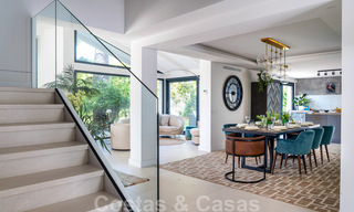 Stijlvol gerenoveerde villa te koop in een moderne Mediterrane stijl aan de Golden Mile in Marbella 37359 