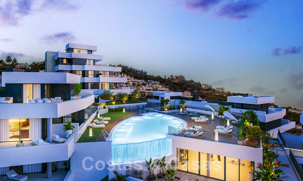 Nieuw hedendaags designproject met luxe appartementen te koop met prachtig zeezicht in Oost Marbella 47642