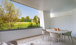 Frontline Golf, moderne luxe appartementen te koop, op loopafstand van voorzieningen in Guadalmina en San Pedro in Marbella 806669 