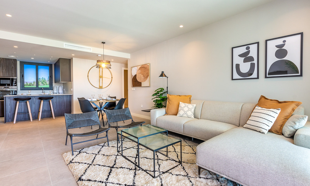 Nieuw project met luxe appartementen te koop met panoramisch uitzicht op zee en een golfbaan in Estepona 37416