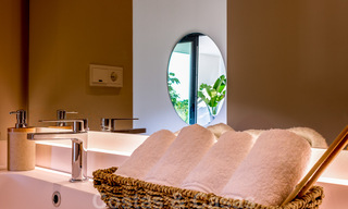 Nieuw project met luxe appartementen te koop met panoramisch uitzicht op zee en een golfbaan in Estepona 37440 