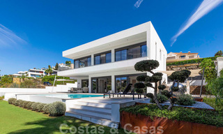 Instapklare, moderne luxevilla te koop, eerstelijns golf in Benahavis - Marbella 37674 