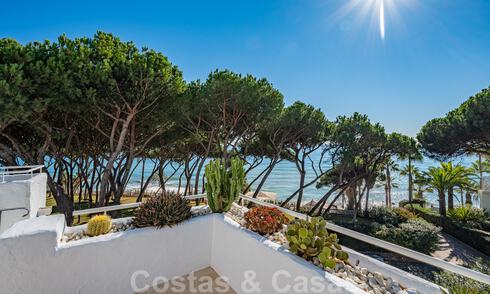 Eigentijds gerenoveerd eerstelijnstrand luxe penthouse te koop op de Golden Mile in Marbella 37676