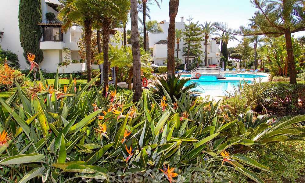 Eigentijds gerenoveerd eerstelijnstrand luxe penthouse te koop op de Golden Mile in Marbella 37707