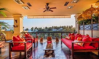 Eerstelijns strand luxeappartement te koop met zeezicht in Puerto Banus, Marbella 37739 