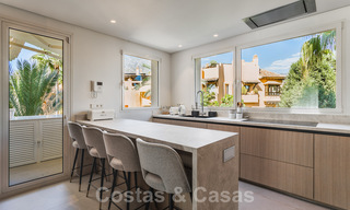 Luxe penthouse te koop met zeezicht in een chic complex aan de Golden Mile in Marbella 37772 