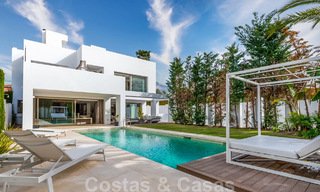 Instapklare, moderne designvilla te koop, tweedelijns strand aan de Golden Mile - Marbella 37978 