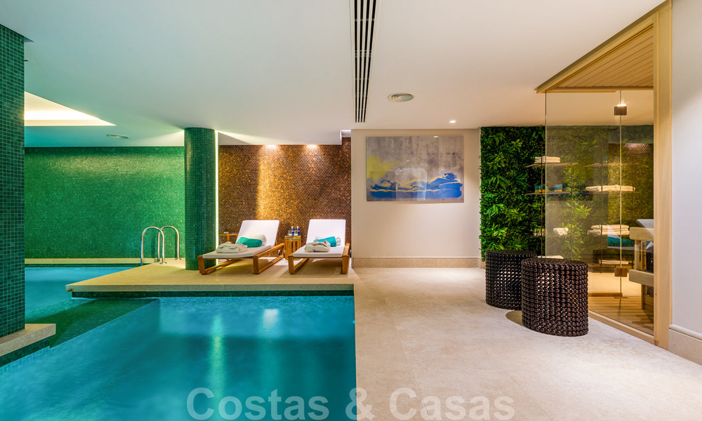 Instapklare, moderne designvilla te koop, tweedelijns strand aan de Golden Mile - Marbella 37979