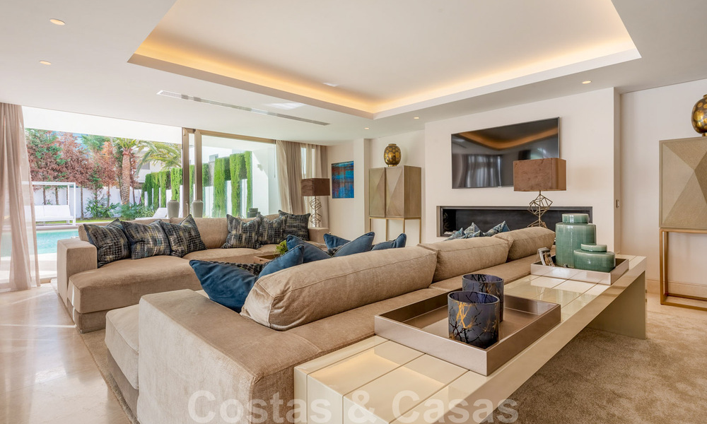 Instapklare, moderne designvilla te koop, tweedelijns strand aan de Golden Mile - Marbella 37982