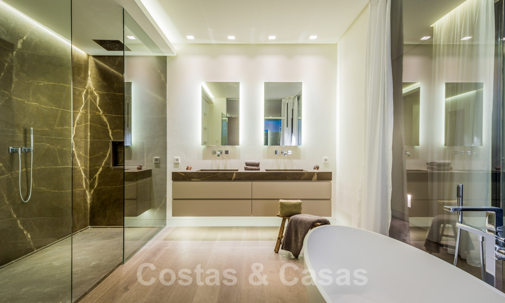 Instapklare, designvilla te koop, met prachtig golfzicht, in een prestigieuze golfwijk in Benahavis - Marbella 38121