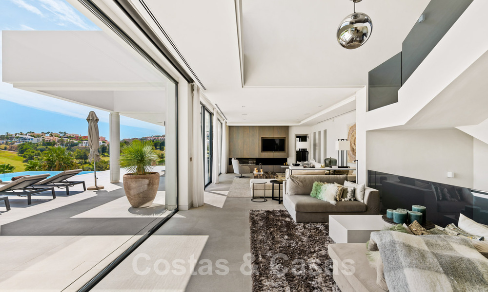 Instapklare, designvilla te koop, met prachtig golfzicht, in een prestigieuze golfwijk in Benahavis - Marbella 38143
