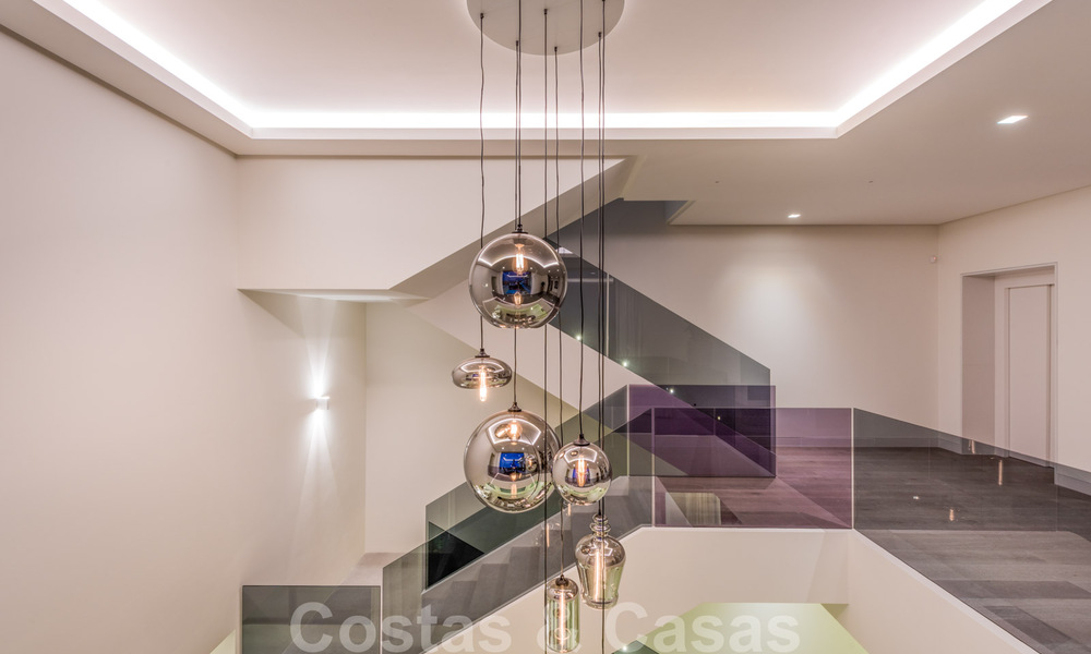 Instapklare, designvilla te koop, met prachtig golfzicht, in een prestigieuze golfwijk in Benahavis - Marbella 38158