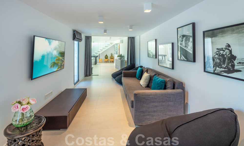 Elegante, zeer stijlvolle luxevilla te koop in het hart van de Golf Vallei in Nueva Andalucia te Marbella 38211