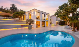 Elegante, zeer stijlvolle luxevilla te koop in het hart van de Golf Vallei in Nueva Andalucia te Marbella 38228 