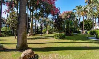 Modern, ruim, designer penthouse te koop a/d strandzijde e/o loopafstand v/h centrum van Puerto Banus in Marbella 38259 