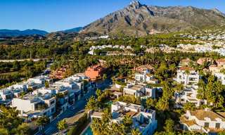 Hedendaagse, stijlvolle luxevilla te koop in een afgeschermde woonwijk op de Golden Mile in Marbella 38284 