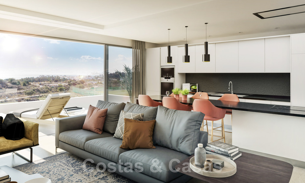Nieuw project met luxe appartementen en penthouses met privézwembaden en zeezicht, op 500 meter van de zee in Estepona 38412