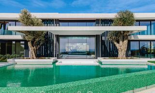 Nieuwe, moderne, majestueuze villa te koop, eerstelijns golf met panoramisch uitzicht in vijfsterren golfresort in Marbella - Benahavis 52347 