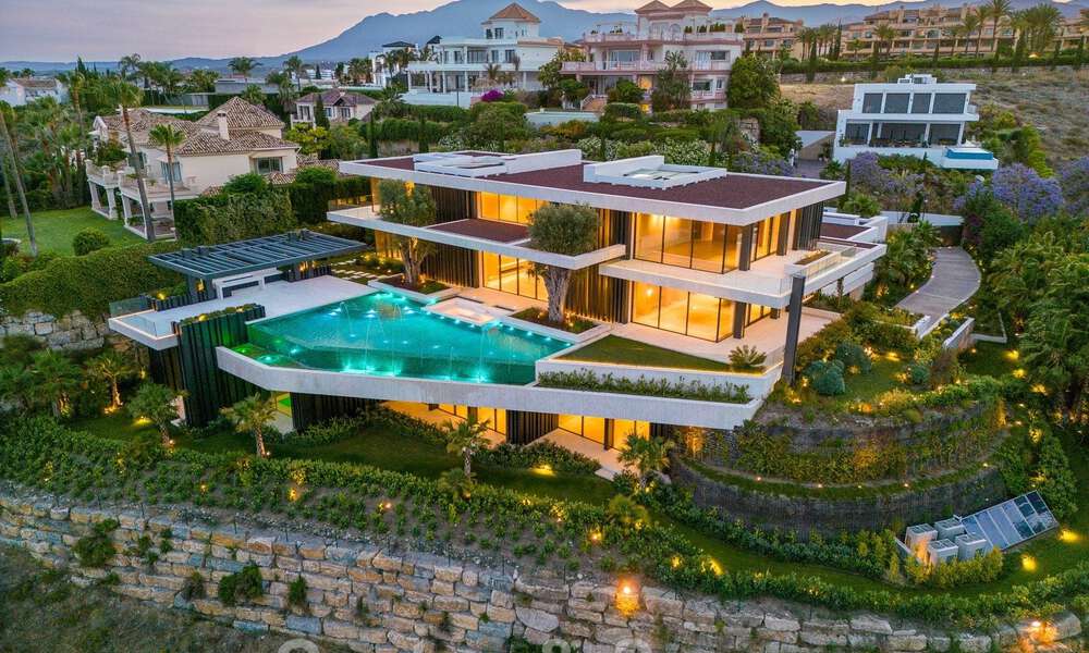 Nieuwe, moderne, majestueuze villa te koop, eerstelijns golf met panoramisch uitzicht in vijfsterren golfresort in Marbella - Benahavis 52389