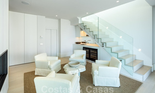 Instapklare, nieuwe luxevilla te koop met panoramisch zeezicht, in een eersteklas golfresort, Benahavis - Marbella 38548 