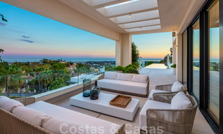 Instapklare, nieuwe luxevilla te koop met panoramisch zeezicht, in een eersteklas golfresort, Benahavis - Marbella 38554 