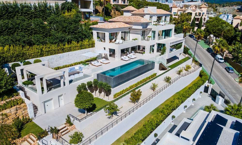 Instapklare, nieuwe luxevilla te koop met panoramisch zeezicht, in een eersteklas golfresort, Benahavis - Marbella 38559