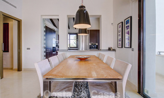 Prachtig, hedendaags penthouse te koop met panoramisch uitzicht op zee in een afgeschermd complex in het exclusieve Benahavis - Marbella 38574 