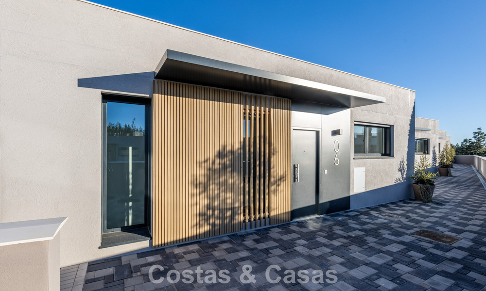 Instapklaar, nieuwbouwproject met luxewoningen te koop, eerstelijns golf in Mijas, Costa del Sol 805098