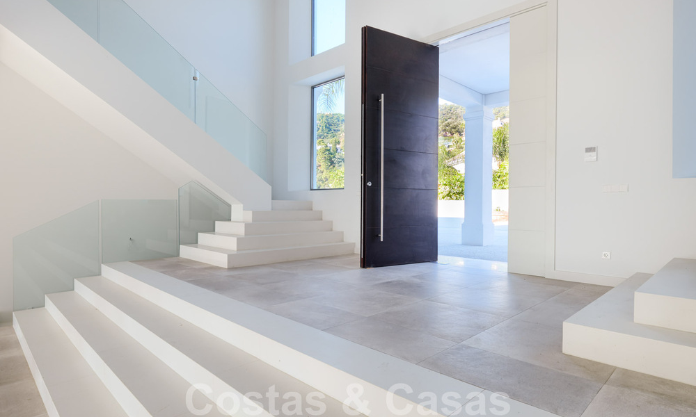 Majestueuze, hedendaagse, mediterrane luxevilla te koop met zeezicht in het exclusieve El Madroñal in Benahavis - Marbella 38834