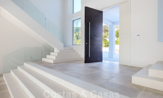 Majestueuze, hedendaagse, mediterrane luxevilla te koop met zeezicht in het exclusieve El Madroñal in Benahavis - Marbella 38834 