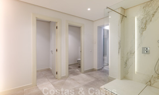 Majestueuze, hedendaagse, mediterrane luxevilla te koop met zeezicht in het exclusieve El Madroñal in Benahavis - Marbella 38843 