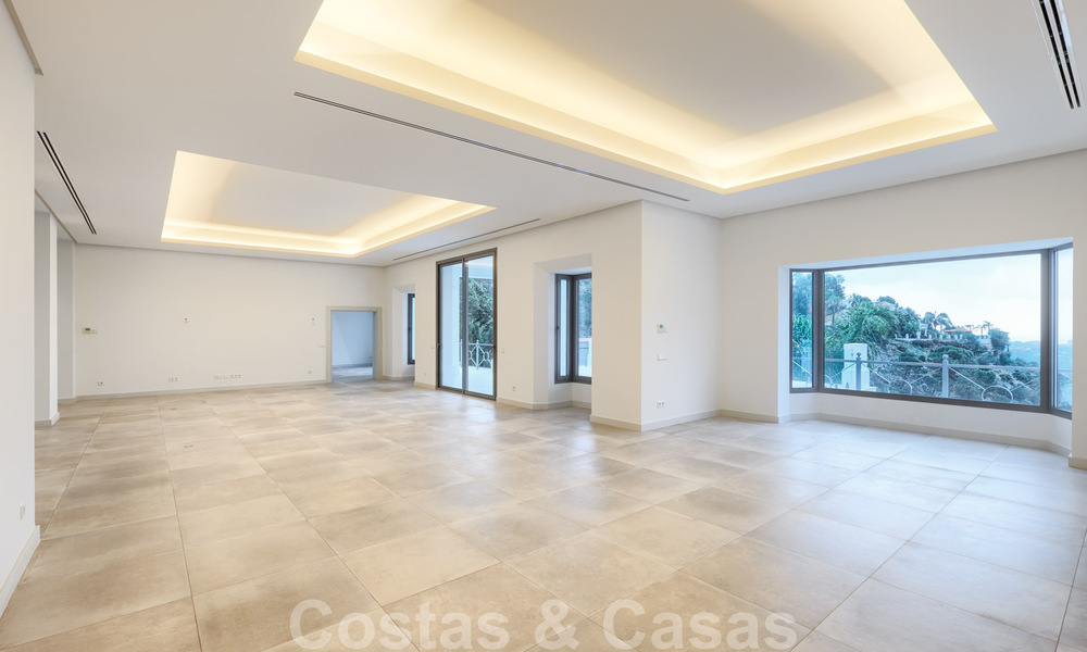 Majestueuze, hedendaagse, mediterrane luxevilla te koop met zeezicht in het exclusieve El Madroñal in Benahavis - Marbella 38848
